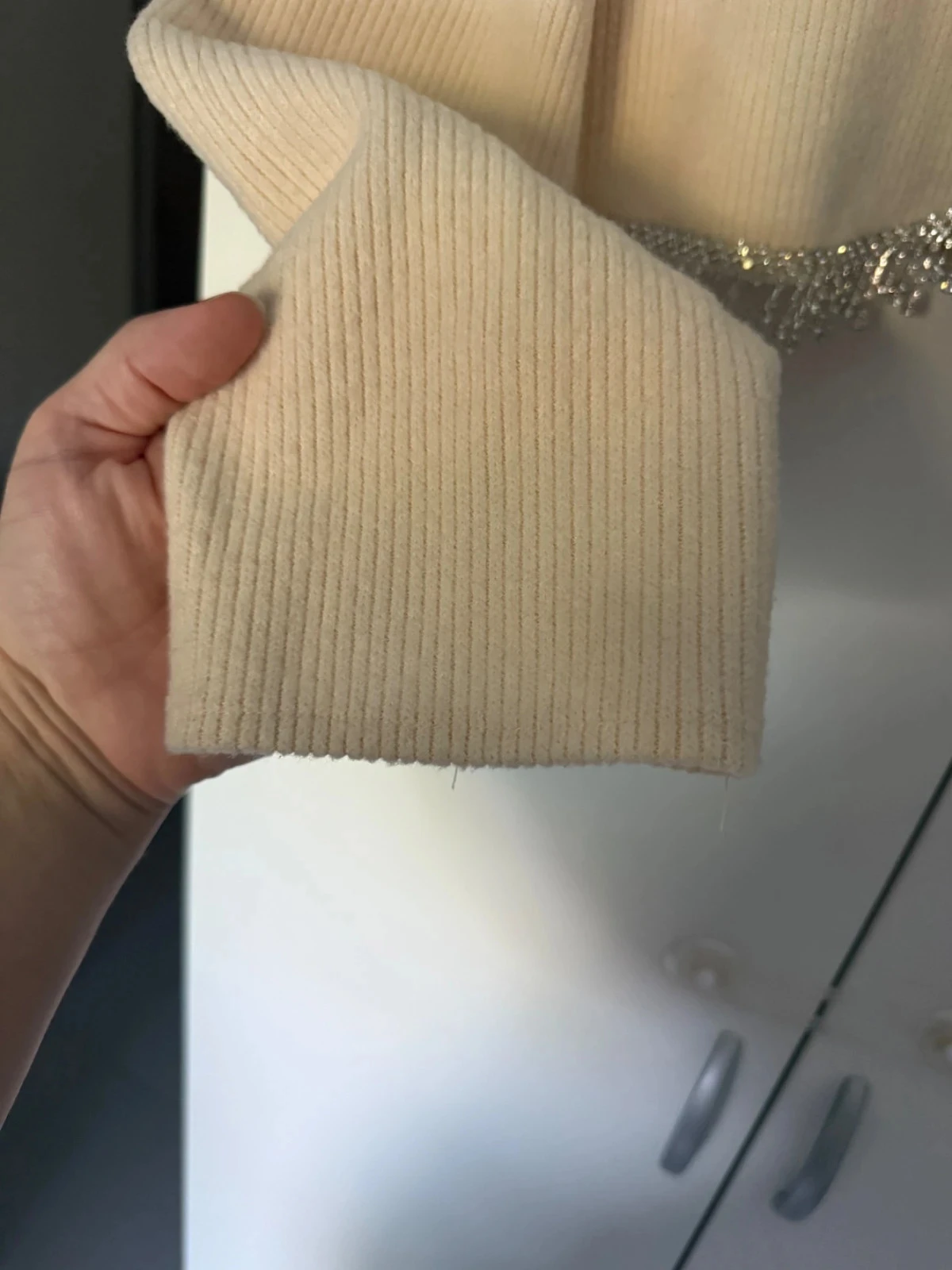 Blusa curta bege Zara Tamanho 38 com acabamento de strass – photo 3